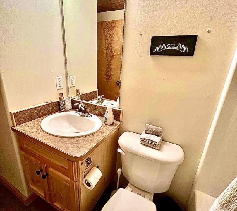 Photo of Bathroom in Okanagan-Similkameen