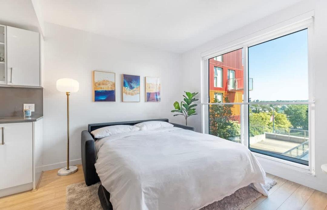 Photo of Bedroom in Downtown Eastside
