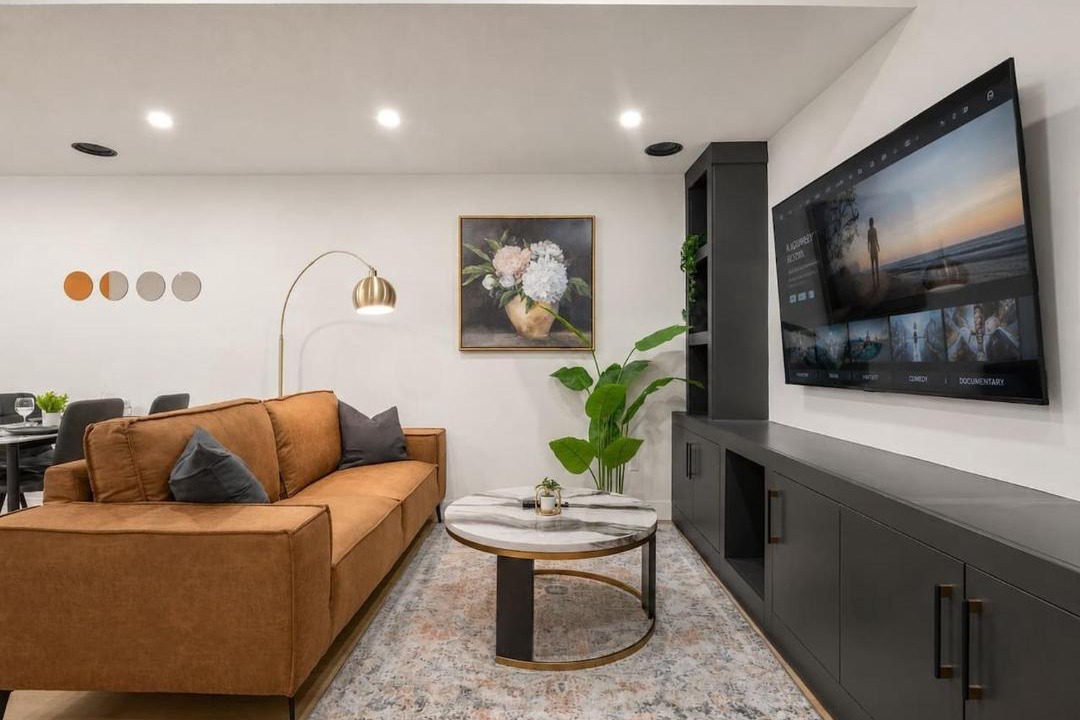 Photo of Livingroom in Shaganappi