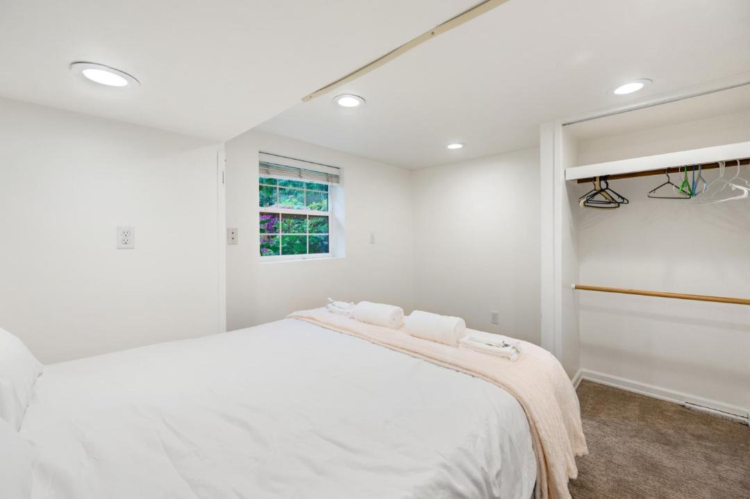Photo of Bedroom in West Point Grey