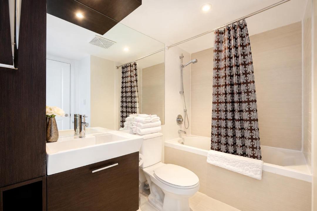 Photo of Bathroom in Bay Street Corridor