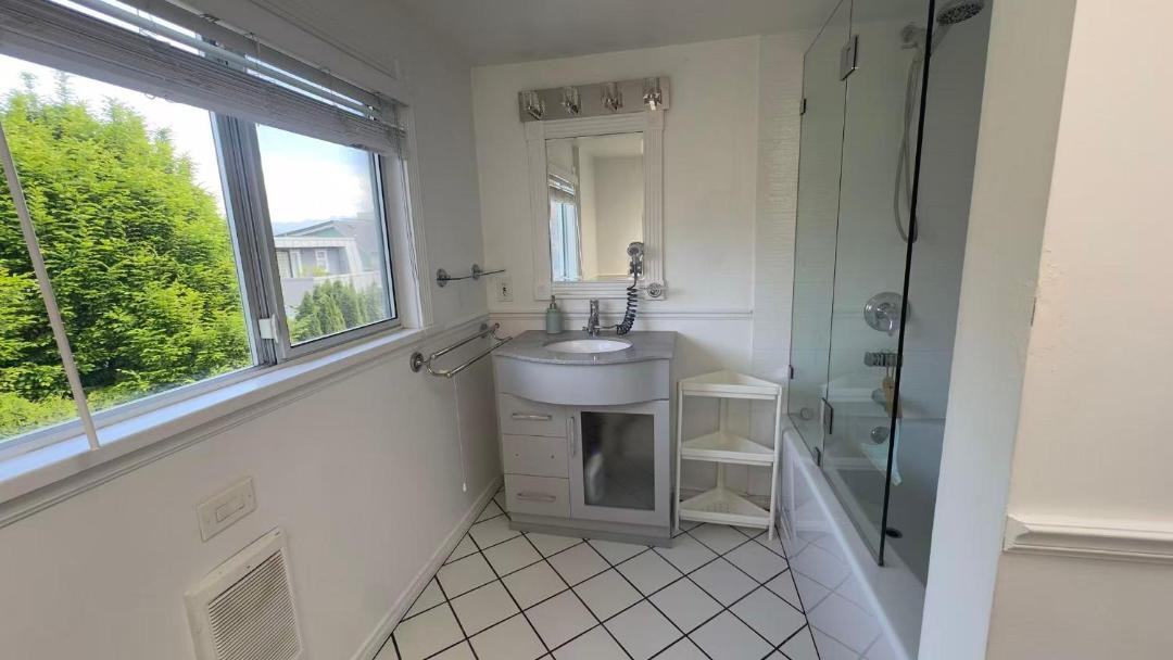 Photo of Bathroom in Kitsilano