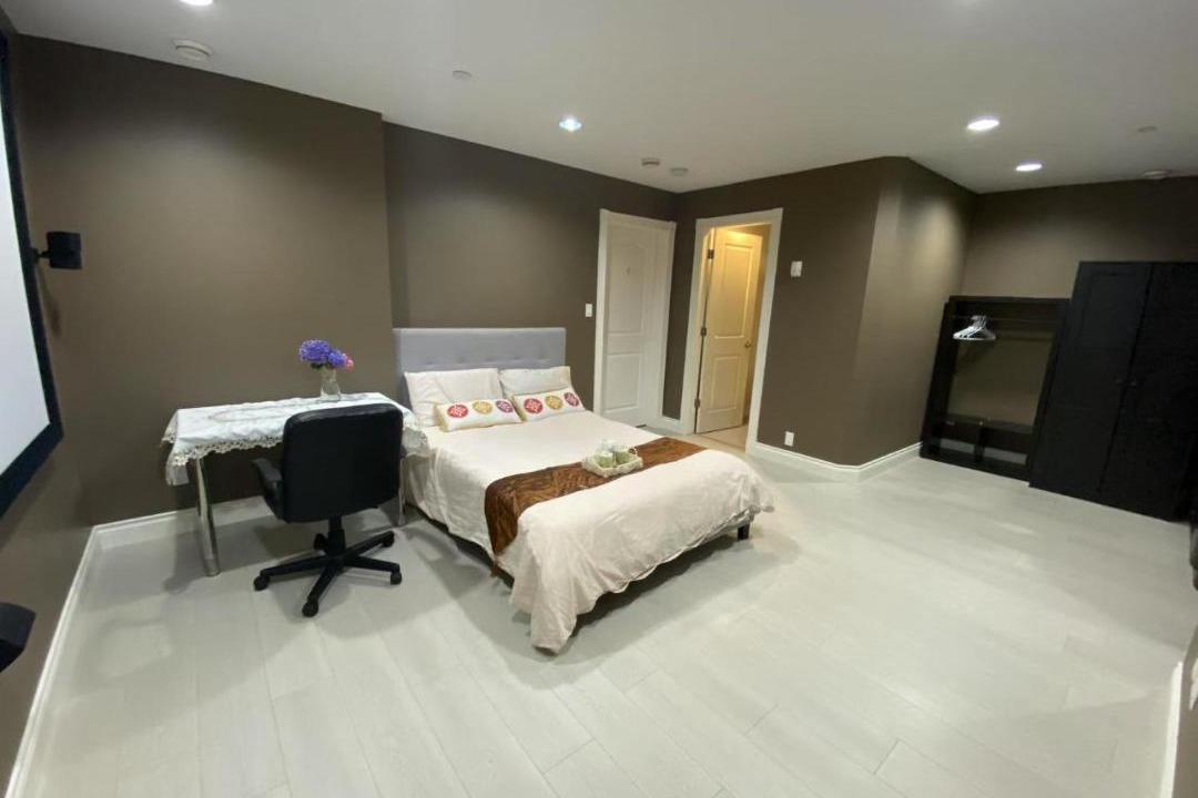 Photo of Bedroom in Arbutus Ridge
