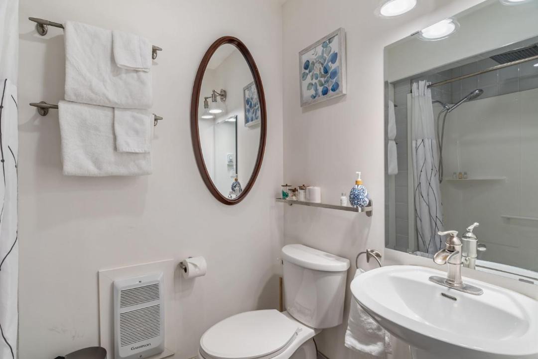 Photo of Bathroom in Okanagan-Similkameen