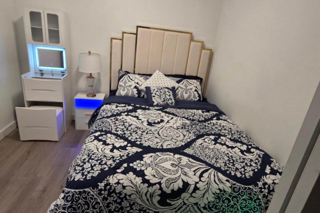 Photo of Bedroom in Crescent Heights