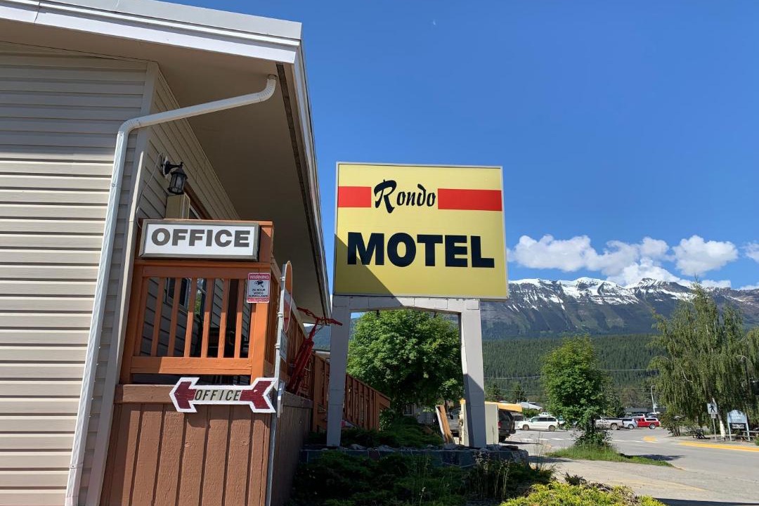 Photo of Others in Golden
