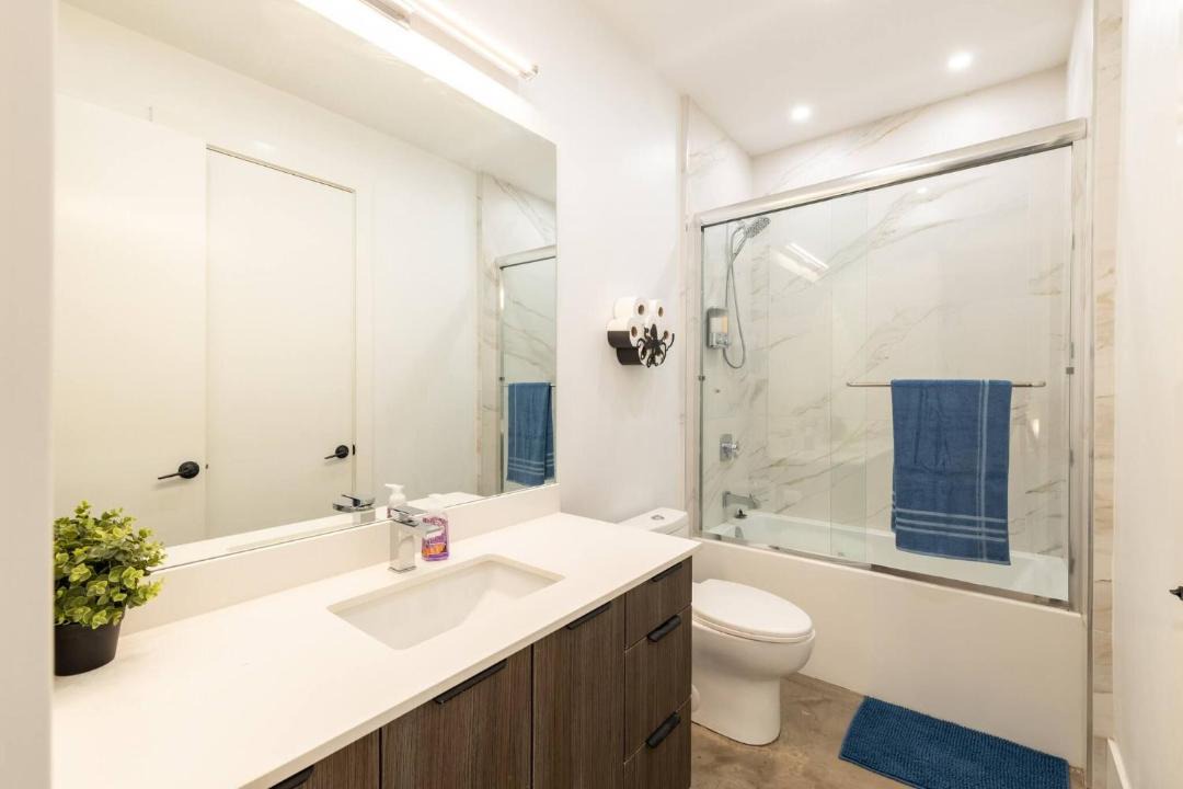 Photo of Bathroom in West Vancouver