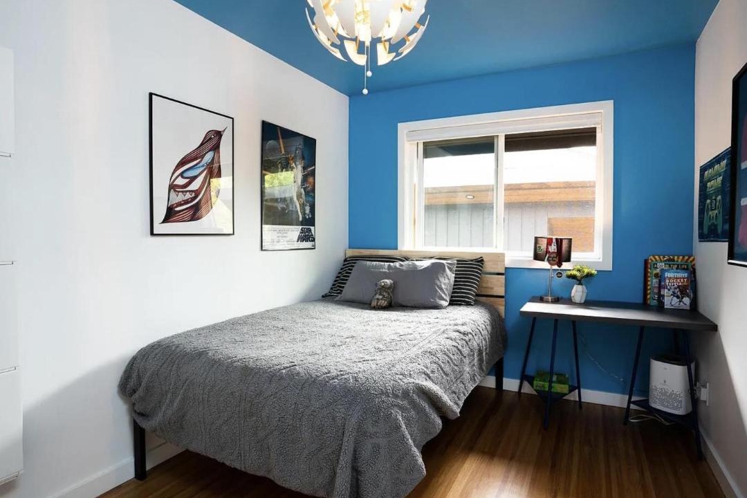Photo of Bedroom in Metro Vancouver Regional District