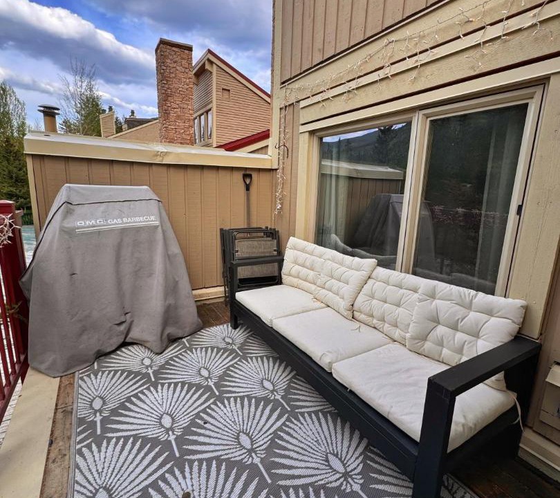 Photo of Patio Balcony in East Kootenay
