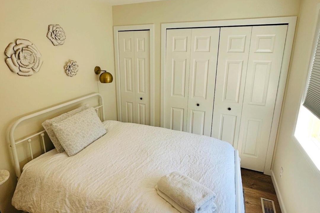 Photo of Bedroom in Okanagan-Similkameen