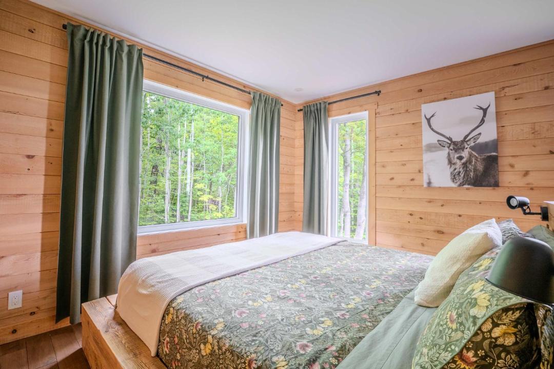 Photo of Bedroom in Petite-Riviere-Saint-Francois