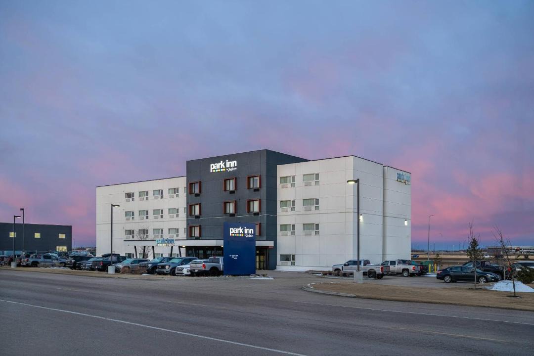 Photo of Others in Leduc