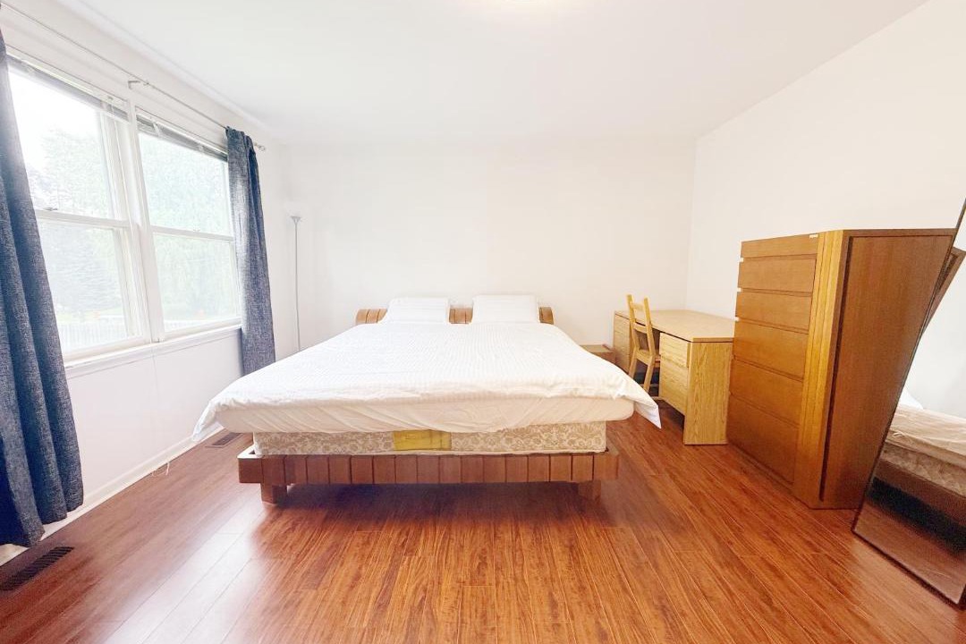 Photo of Bedroom in Thornhill