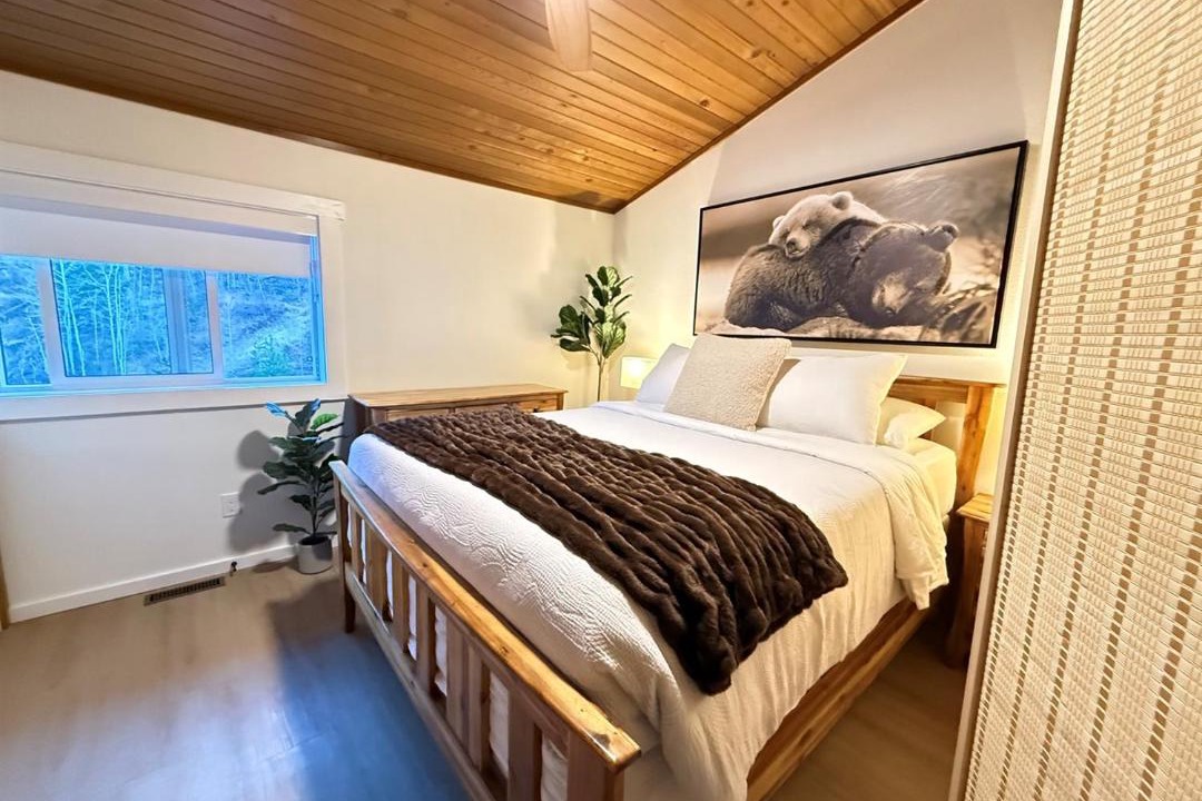 Photo of Bedroom in East Kootenay