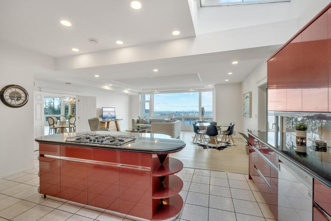Photo of Kitchen in West Vancouver