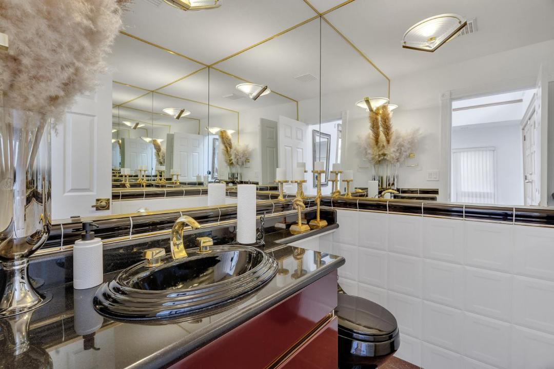 Photo of Bathroom in West Vancouver
