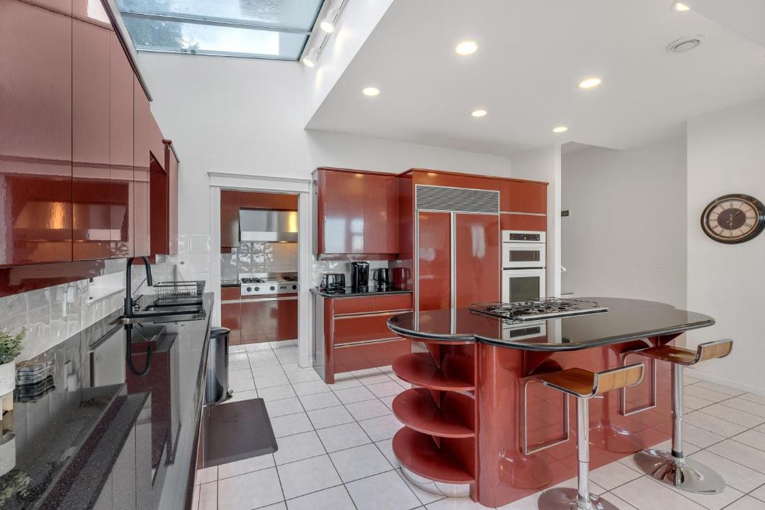 Photo of Kitchen in West Vancouver