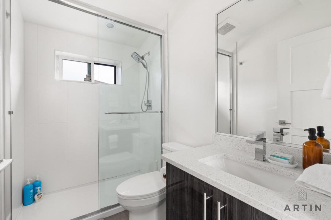 Photo of Bathroom in Sunset