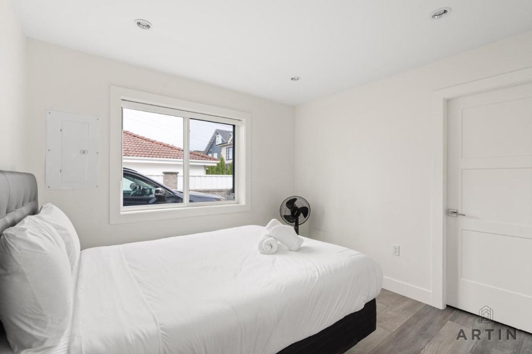 Photo of Bedroom in Sunset