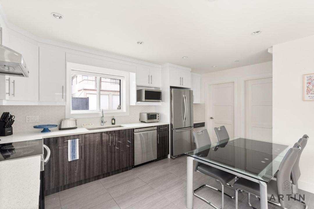 Photo of Kitchen in Sunset