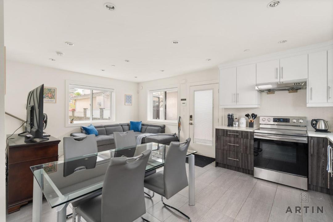 Photo of Kitchen in Sunset