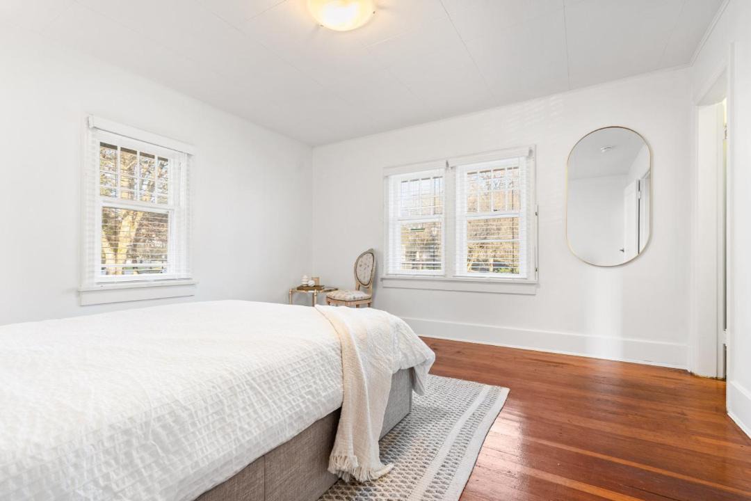 Photo of Bedroom in Oakridge