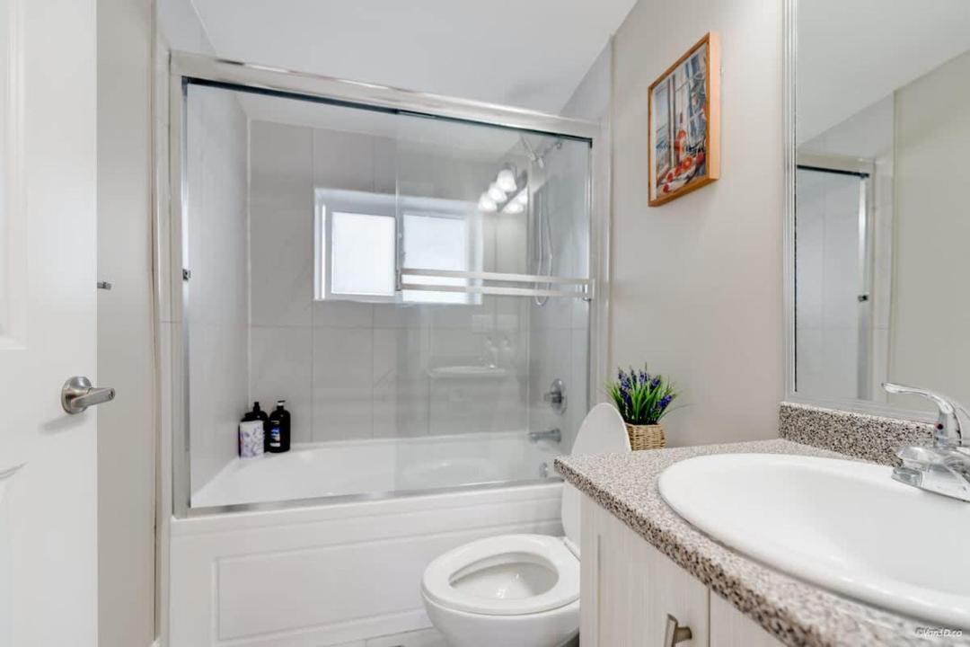 Photo of Bathroom in Killarney
