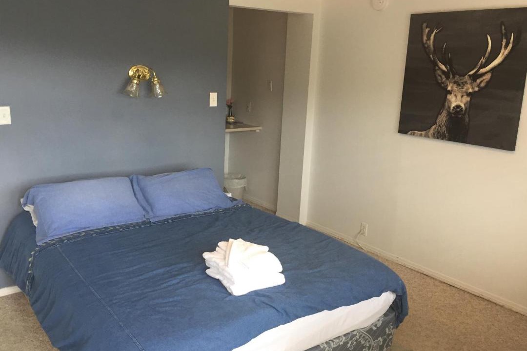 Photo of Bedroom in Radium Hot Springs
