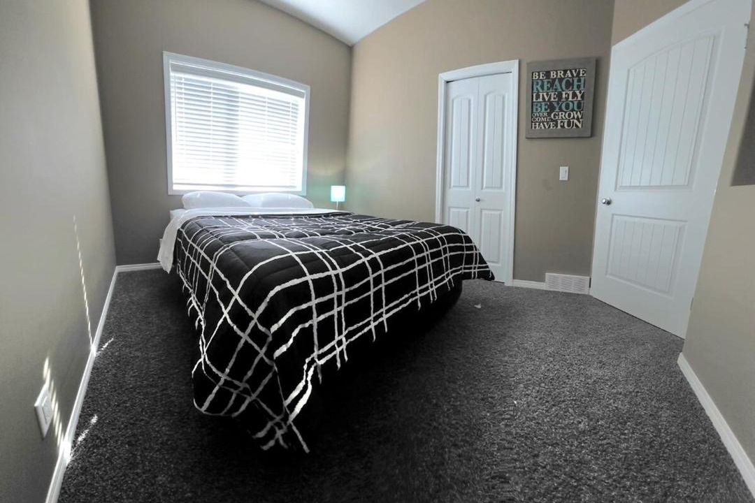Photo of Bedroom in Fox Creek