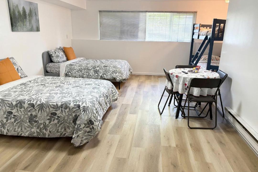 Photo of Bedroom in Oakridge