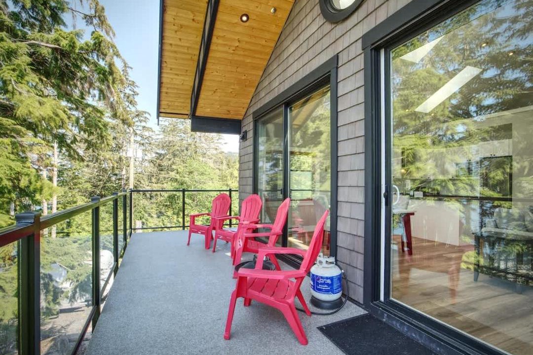Photo of Patio Balcony in Port Renfrew