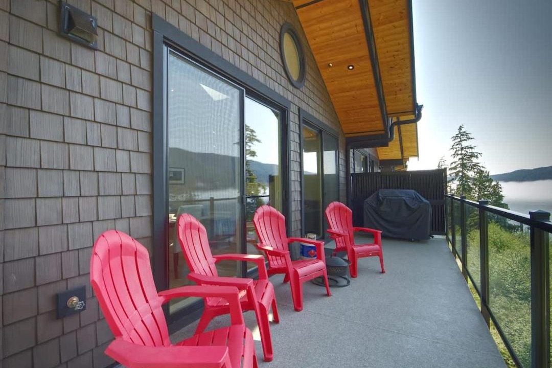 Photo of Patio Balcony in Port Renfrew