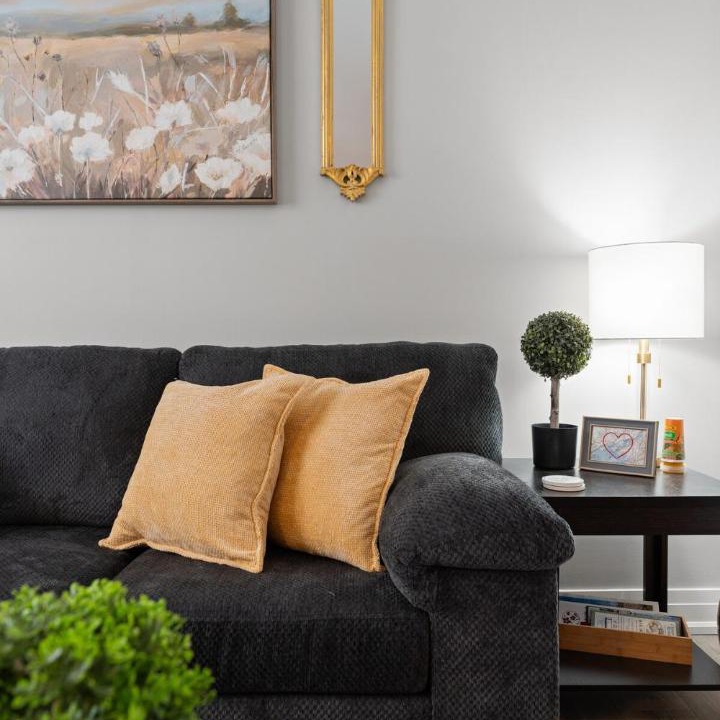 Photo of Livingroom in Amherstview