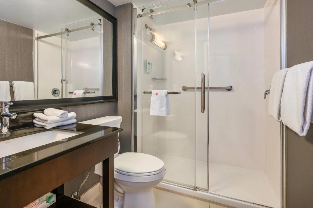 Photo of Bathroom in Ste. Foy