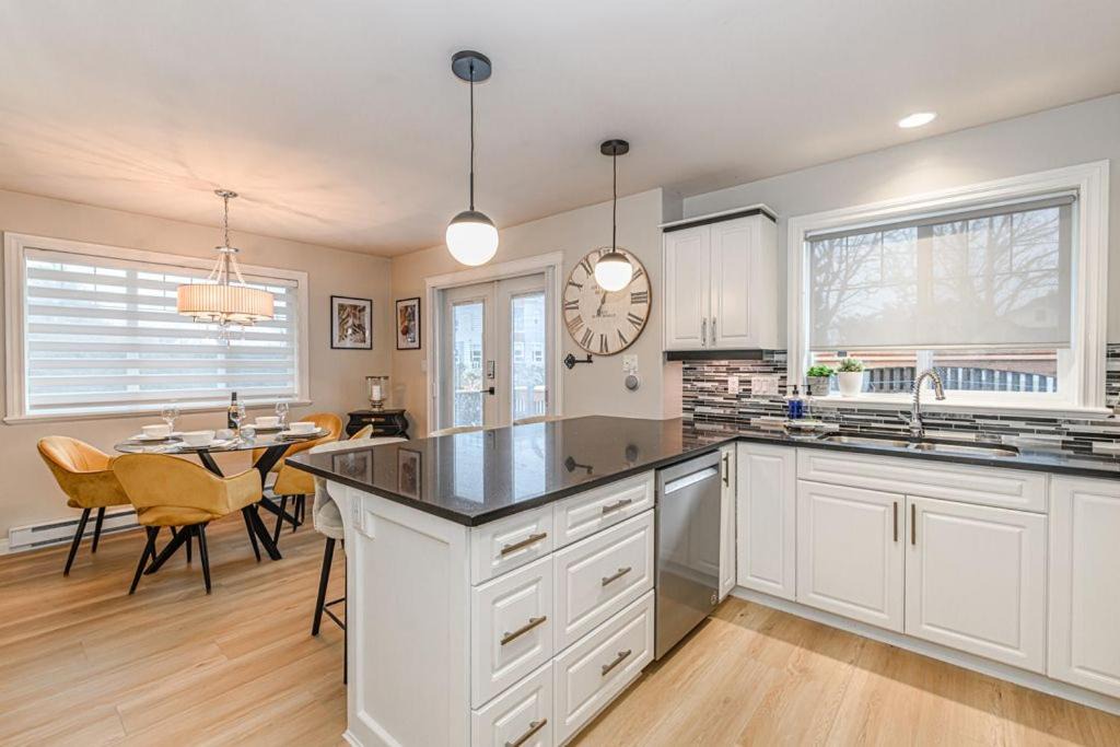 Photo of Kitchen in Booktown