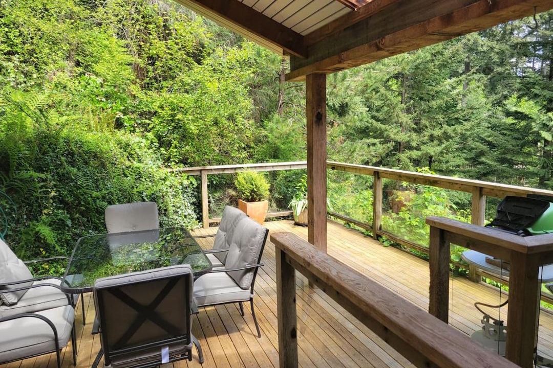 Photo of Patio Balcony in Bowen Island