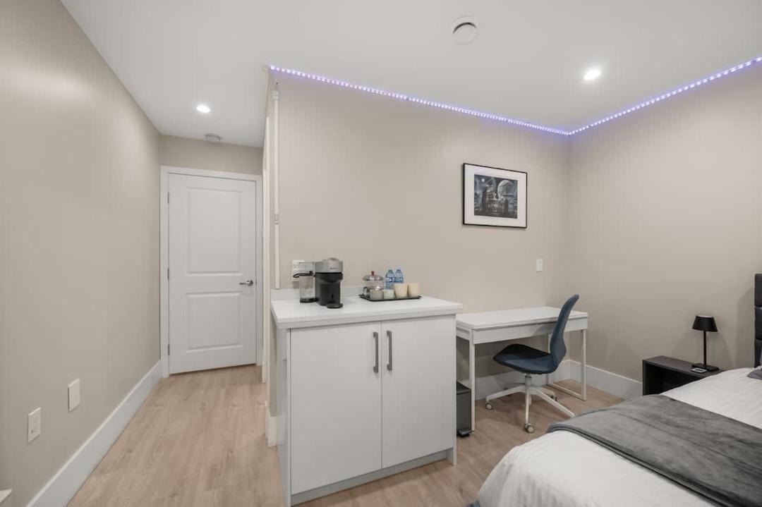 Photo of Bedroom in Sunset