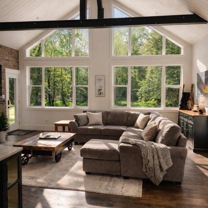 Photo of Livingroom in Bracebridge