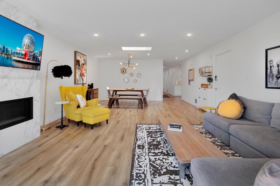 Photo of Livingroom in Fairview