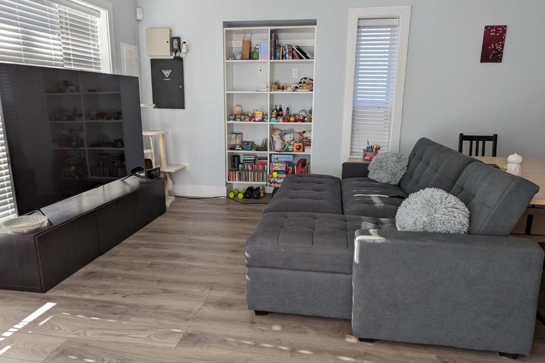 Photo of Livingroom in Kensington-Cedar Cottage