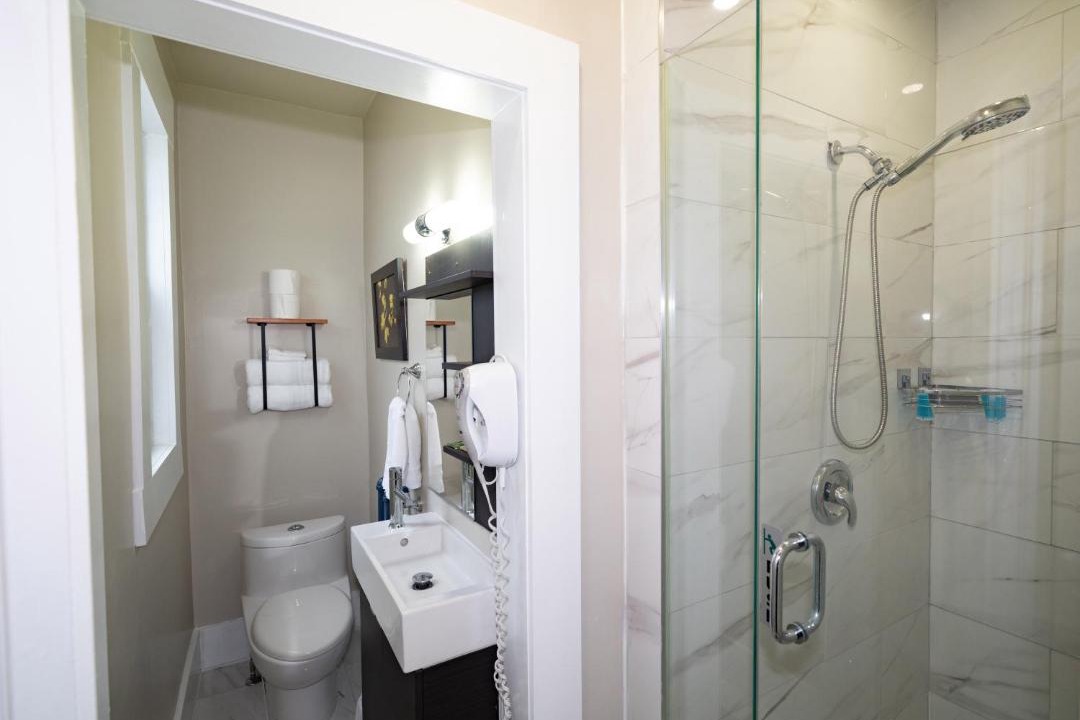 Photo of Bathroom in Niagara Falls