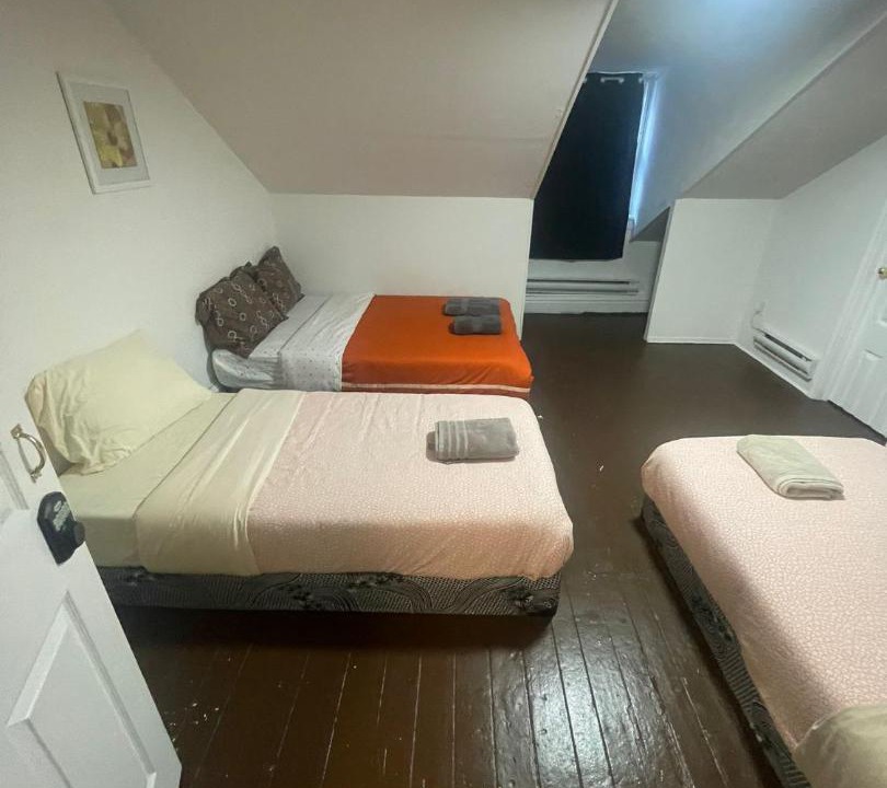 Photo of Bedroom in Bay Street Corridor