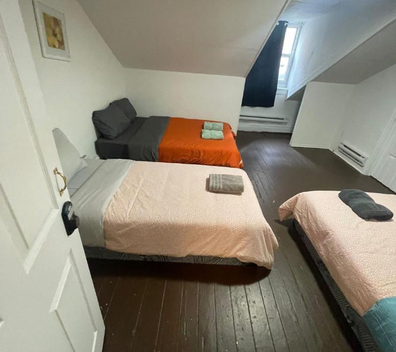 Photo of Bedroom in Bay Street Corridor