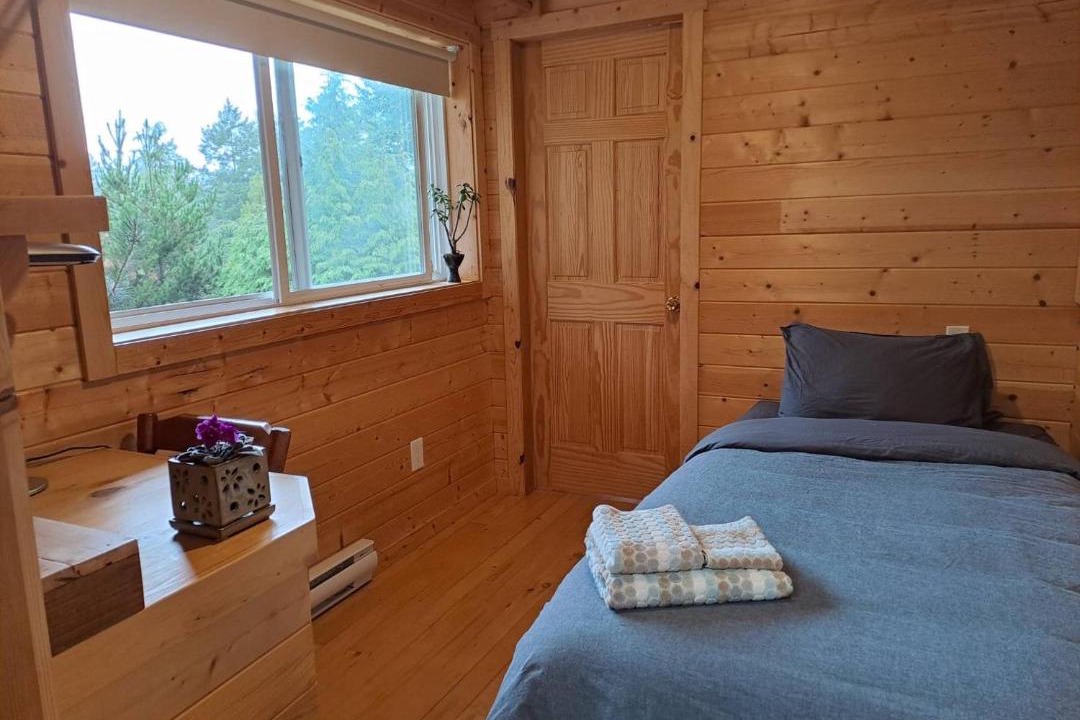 Photo of Bedroom in Halfmoon Bay