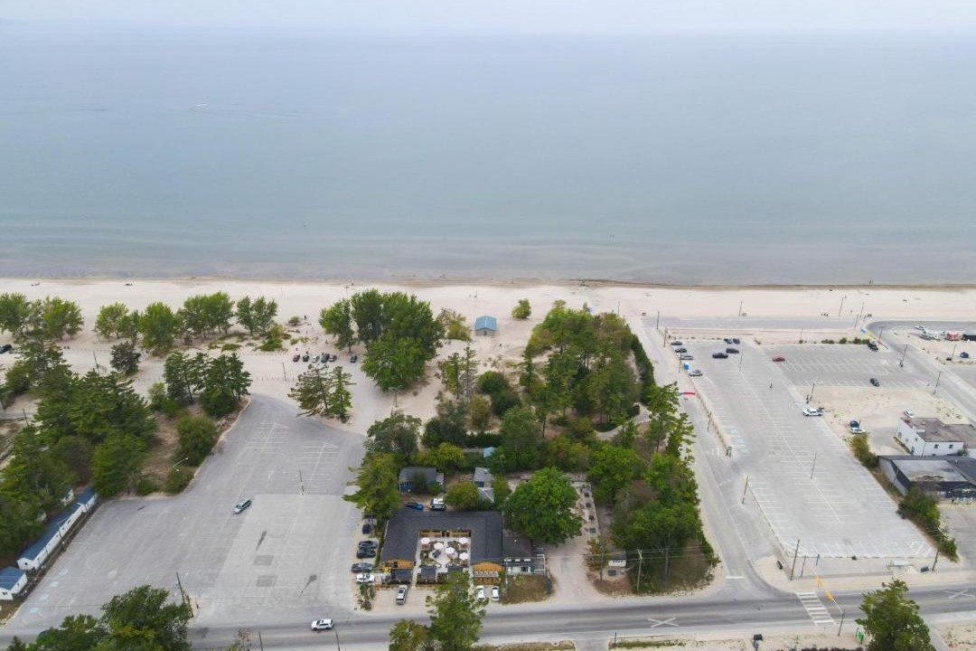 Photo of Others in Wasaga Beach
