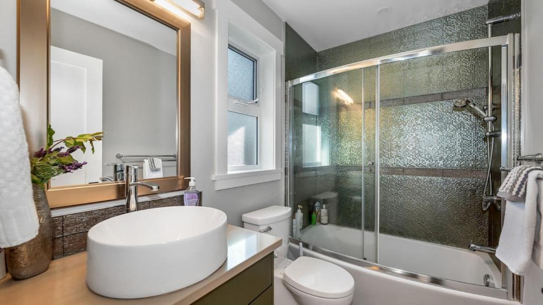 Photo of Bathroom in Saanich West