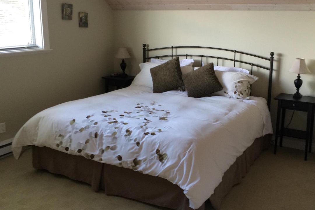Photo of Bedroom in Brentwood Bay