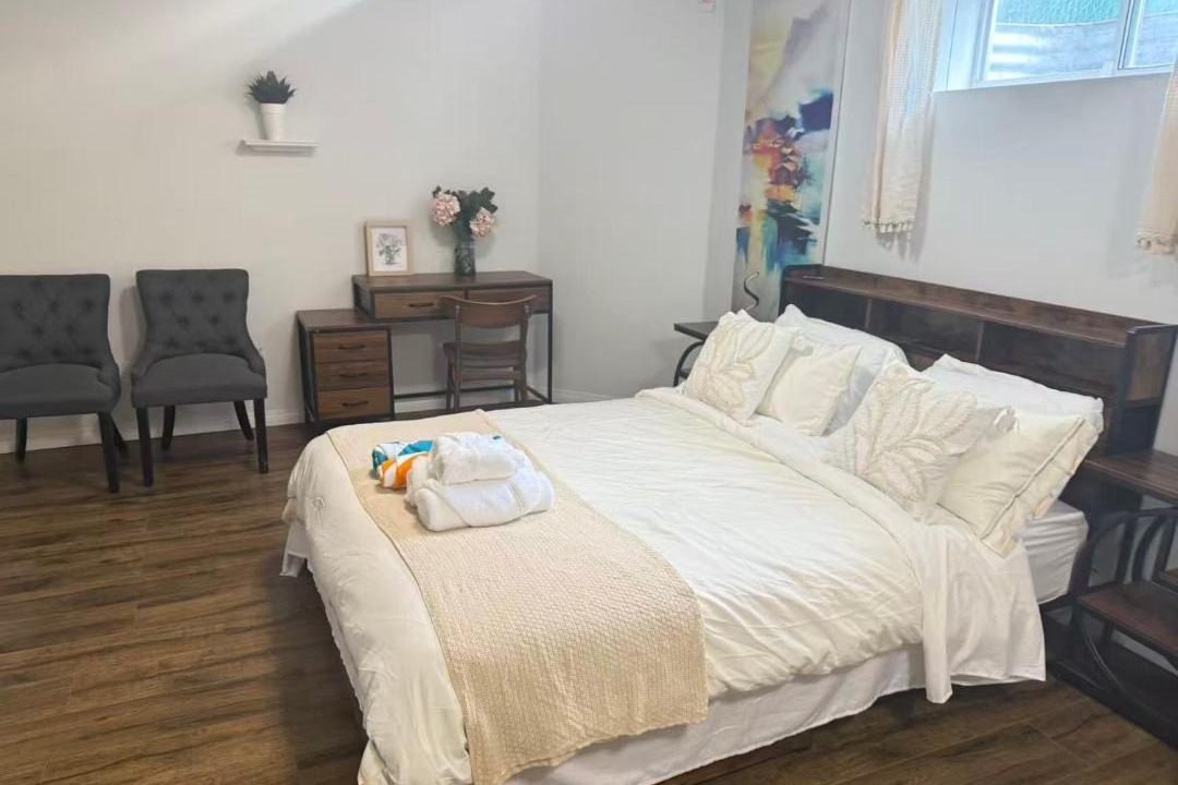 Photo of Bedroom in South Central