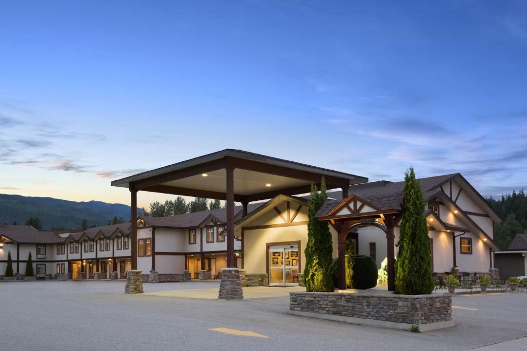 Photo of Others in Revelstoke