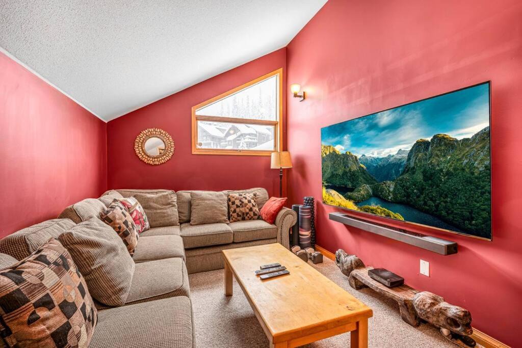 Photo of Others in Snow Pine Estates